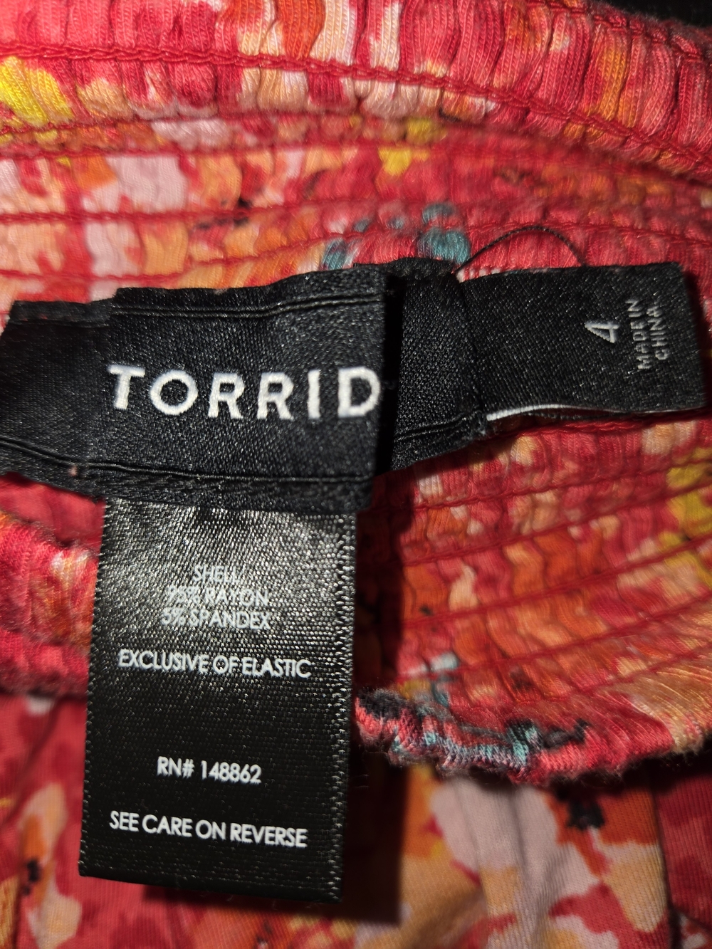 756- torrid Coral-Red Floral Pull-On Shorts,Sz.4 - Picture 3 of 4